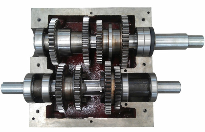 MLGQ-C&times;2  series Gas Pressure Automatic Rubber Roller Rice Thresher